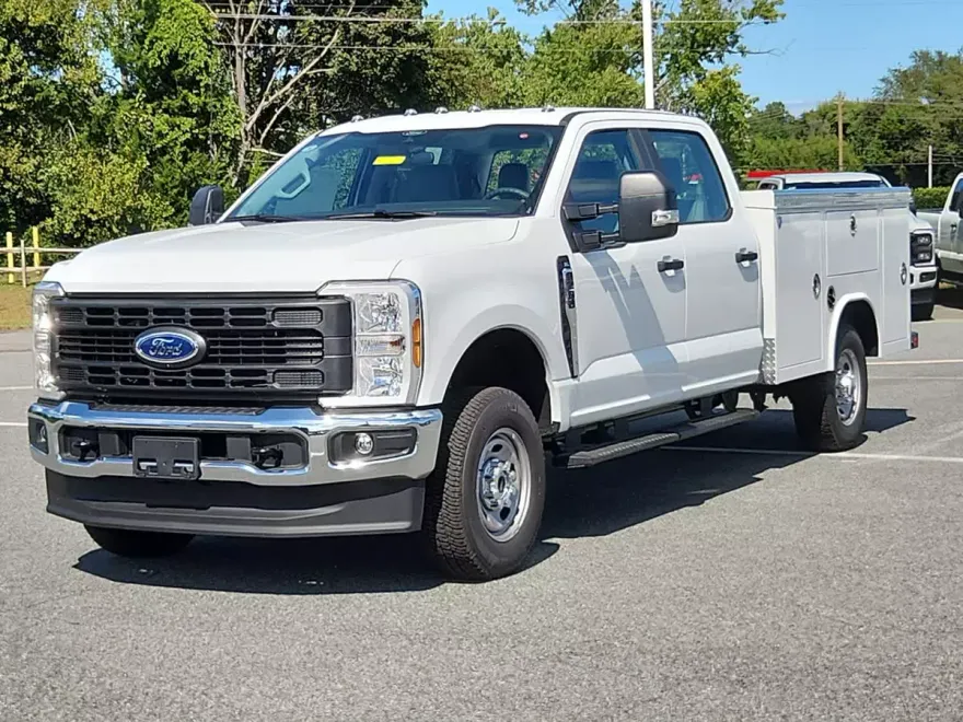 2025 Ford F-250 XL photo 1