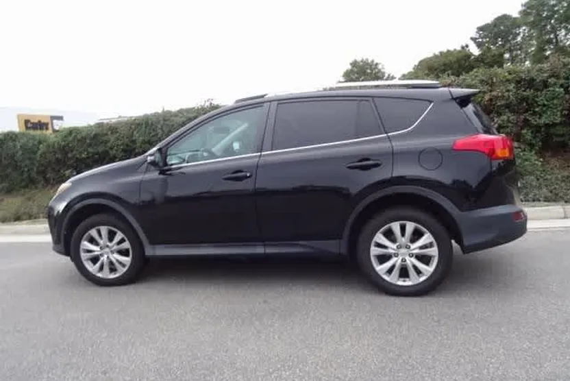 2014 Toyota RAV4 Limited photo 1