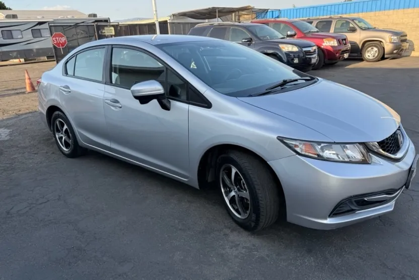 2015 Honda Civic SE photo 1