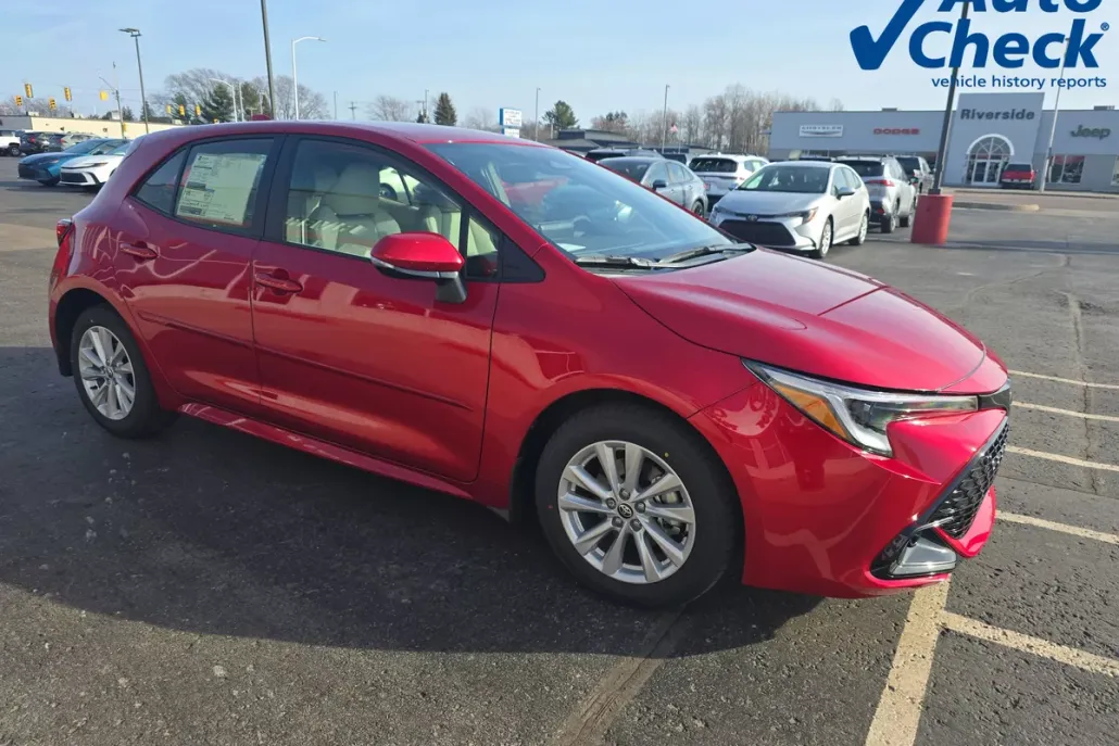 2025 Toyota Corolla SE photo 1