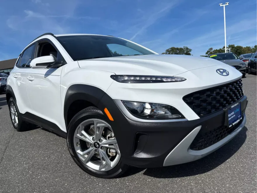 2023 Hyundai Kona SEL photo 1