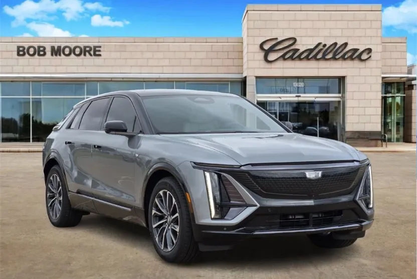 2025 Cadillac Lyriq Sport photo 1