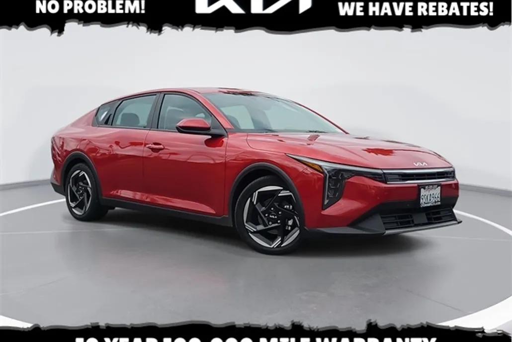 2025 Kia K4 EX photo 1
