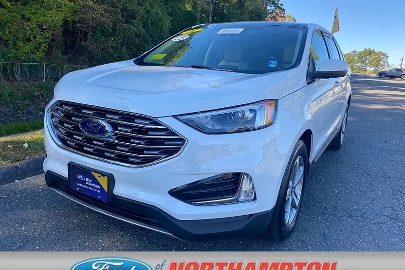 2022 Ford Edge SEL photo 1