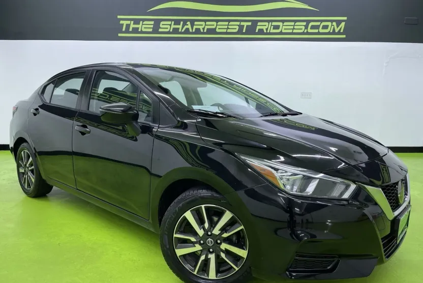 2021 Nissan Versa SV photo 1