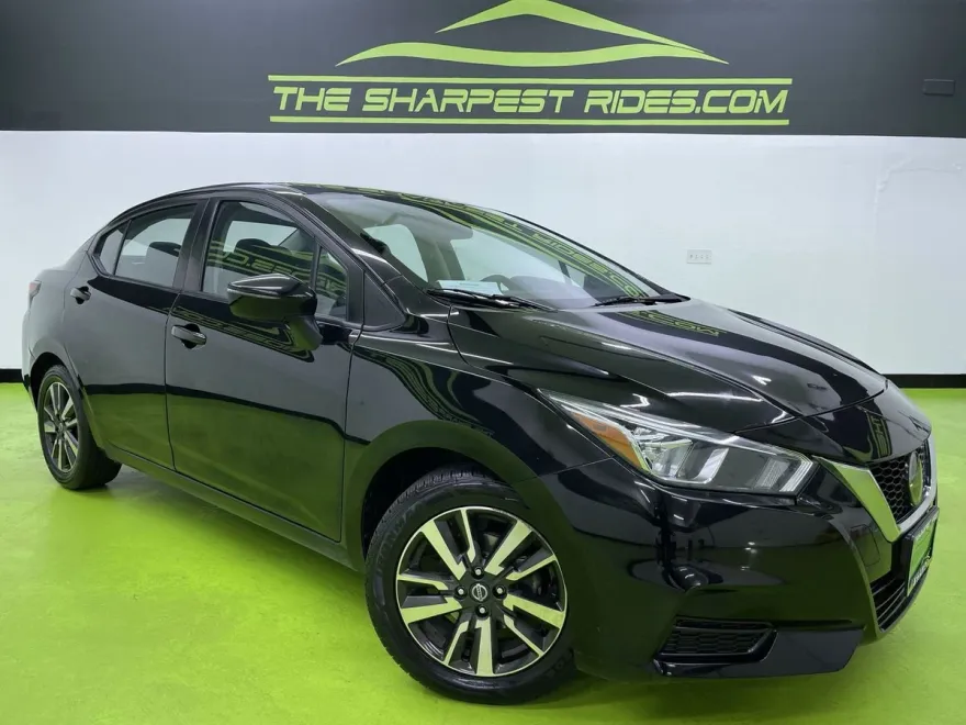 2021 Nissan Versa SV photo 1