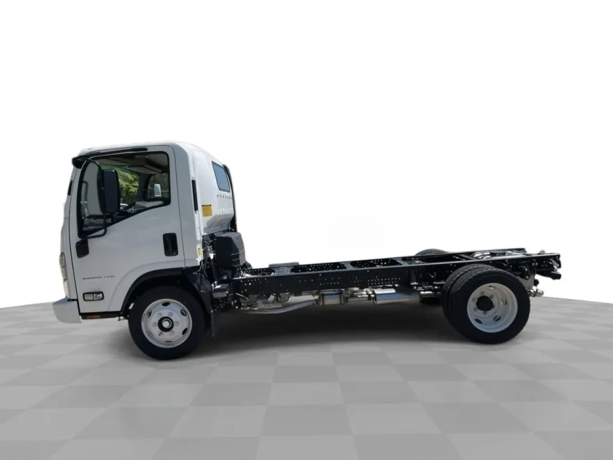 2024 Chevrolet Silverado photo 1