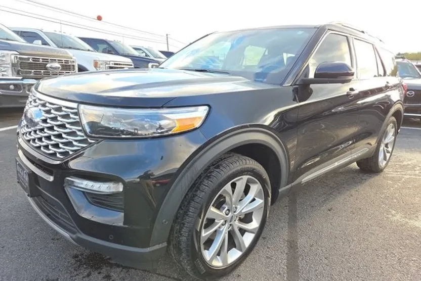 2021 Ford Explorer Platinum photo 1