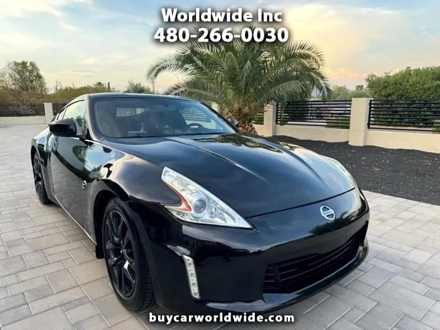 2013 Nissan 370Z Touring photo 1