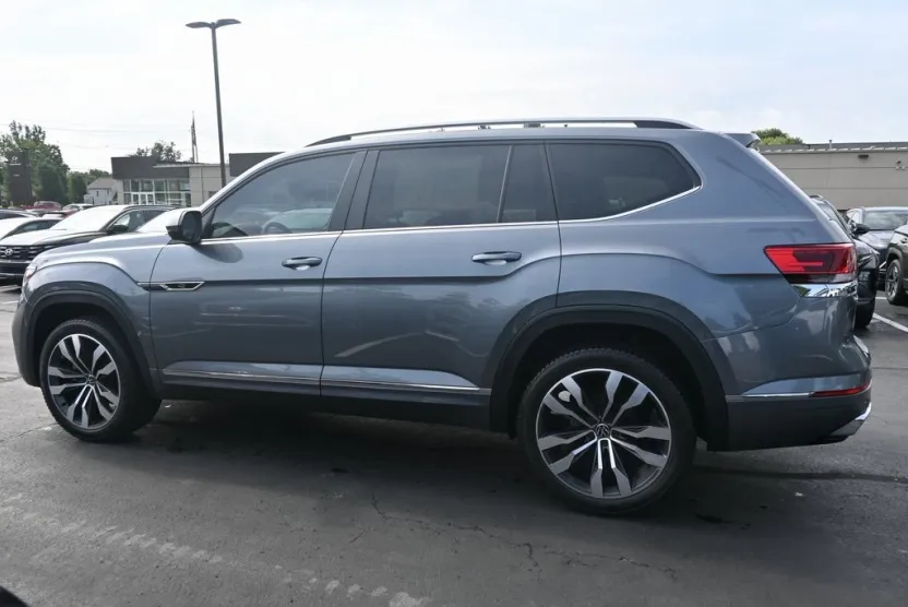 2021 Volkswagen Atlas V6 SEL R-Line photo 1