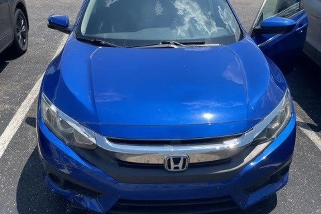 2017 Honda Civic EX photo 1