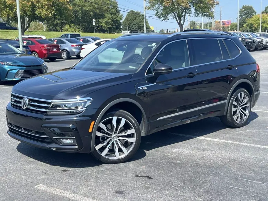 2020 Volkswagen Tiguan SEL Premium R-Line photo 1