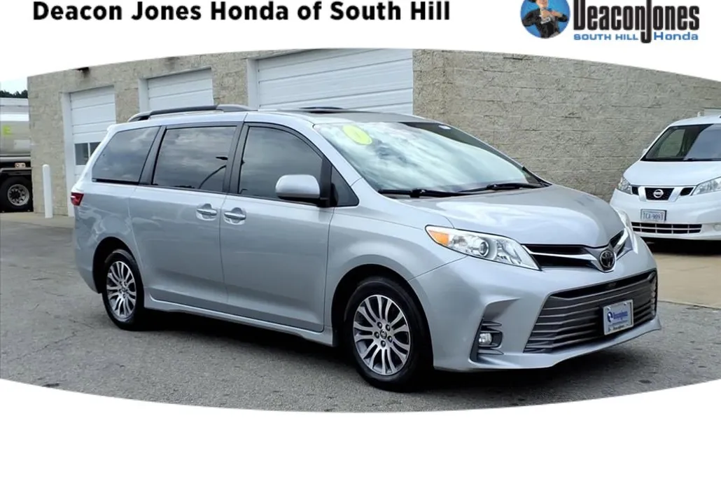 2020 Toyota Sienna photo 1