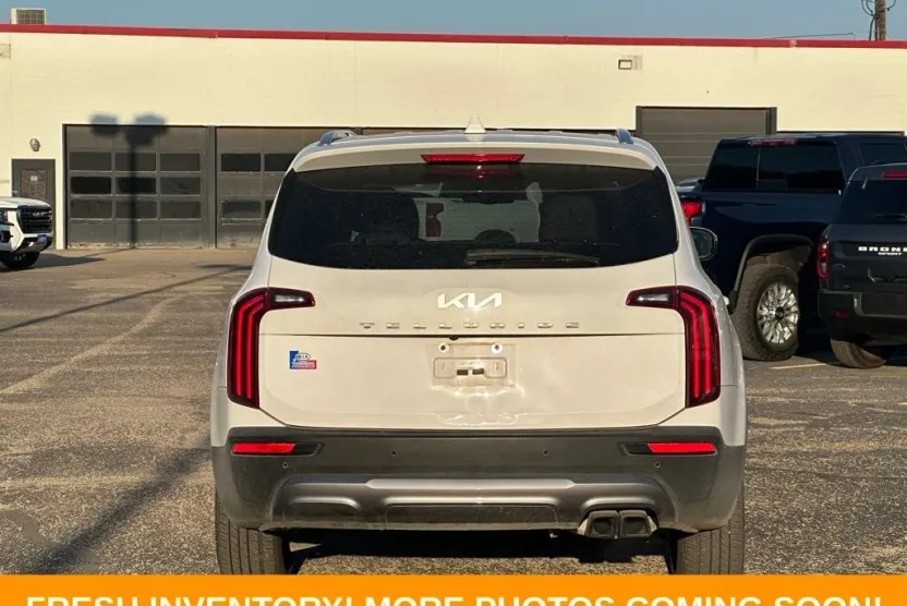 2022 Kia Telluride EX photo 1
