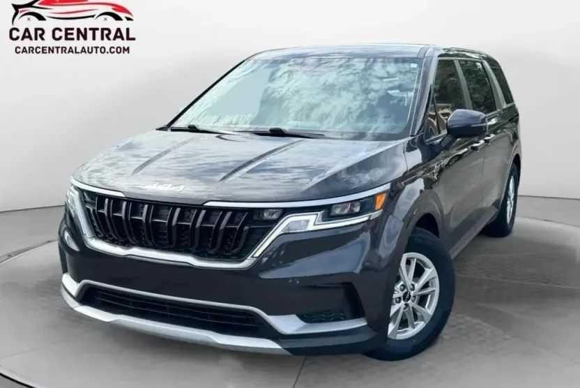 2022 Kia Carnival LXS photo 1