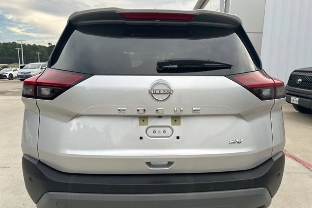 2023 Nissan Rogue SV photo 1