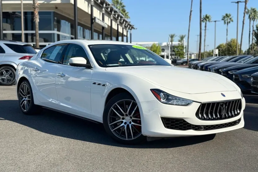 2019 Maserati Ghibli S photo 1