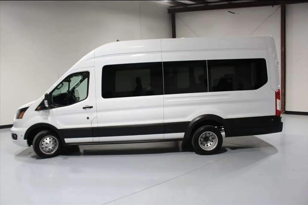 2024 Ford Transit XLT photo 1