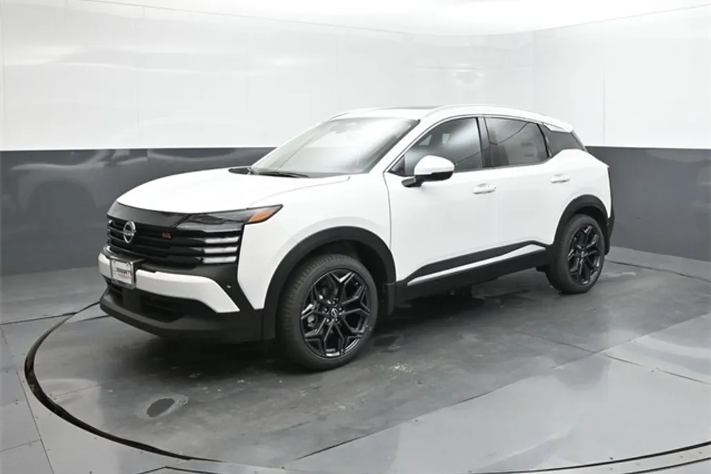 2025 Nissan Kicks SR photo 1
