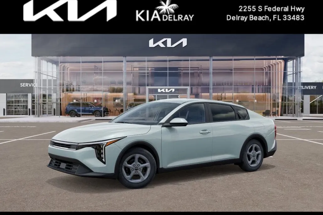 2025 Kia K4 LXS photo 1