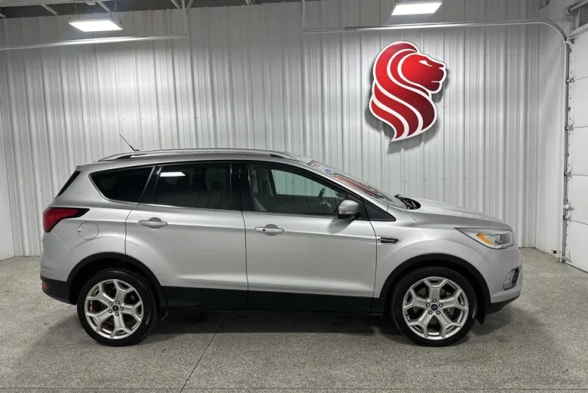 2019 Ford Escape Titanium photo 1