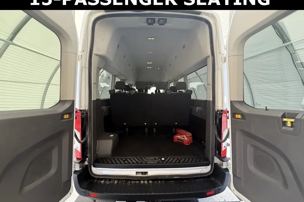 2020 Ford Transit Passenger XL photo 1