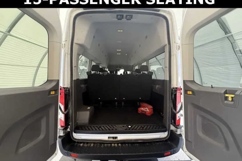 2020 Ford Transit Passenger XL photo 1