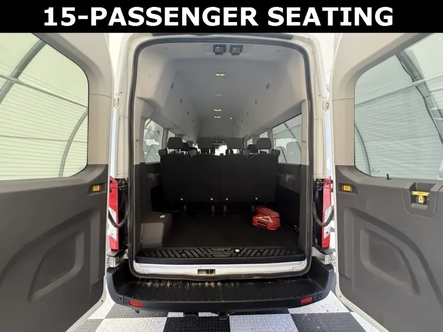 2020 Ford Transit Passenger XL photo 1