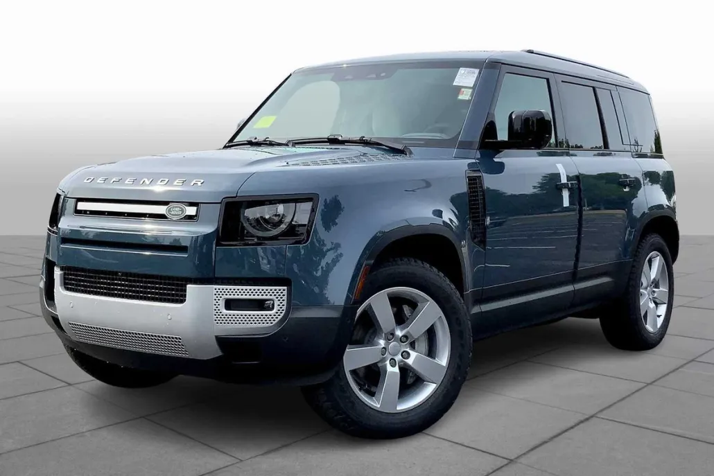 2025 Land Rover Defender 110 photo 1