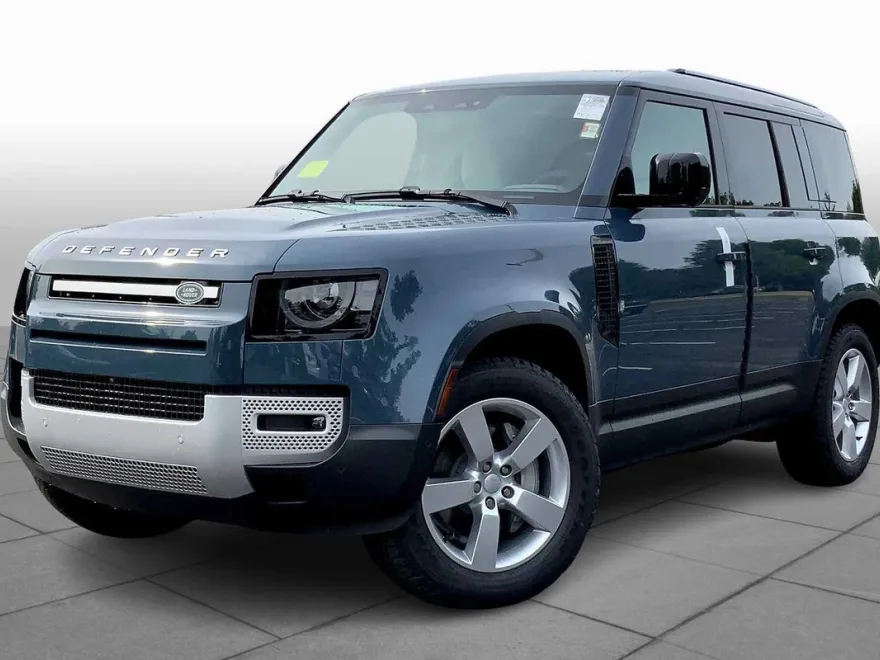 2025 Land Rover Defender 110 photo 1