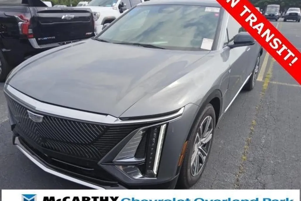 2023 Cadillac Lyriq Luxury photo 1
