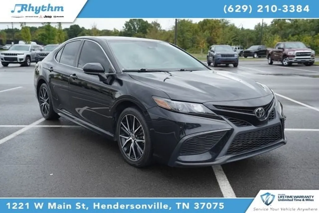 2021 Toyota Camry SE photo 1