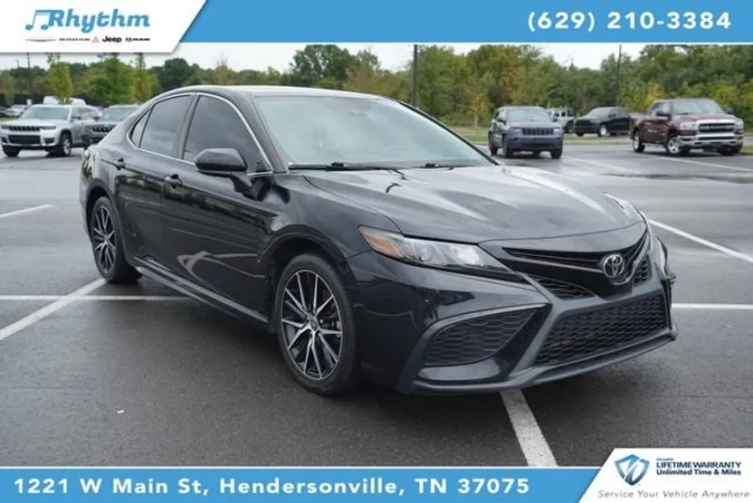 2021 Toyota Camry SE photo 1