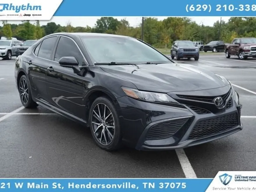 2021 Toyota Camry SE photo 1
