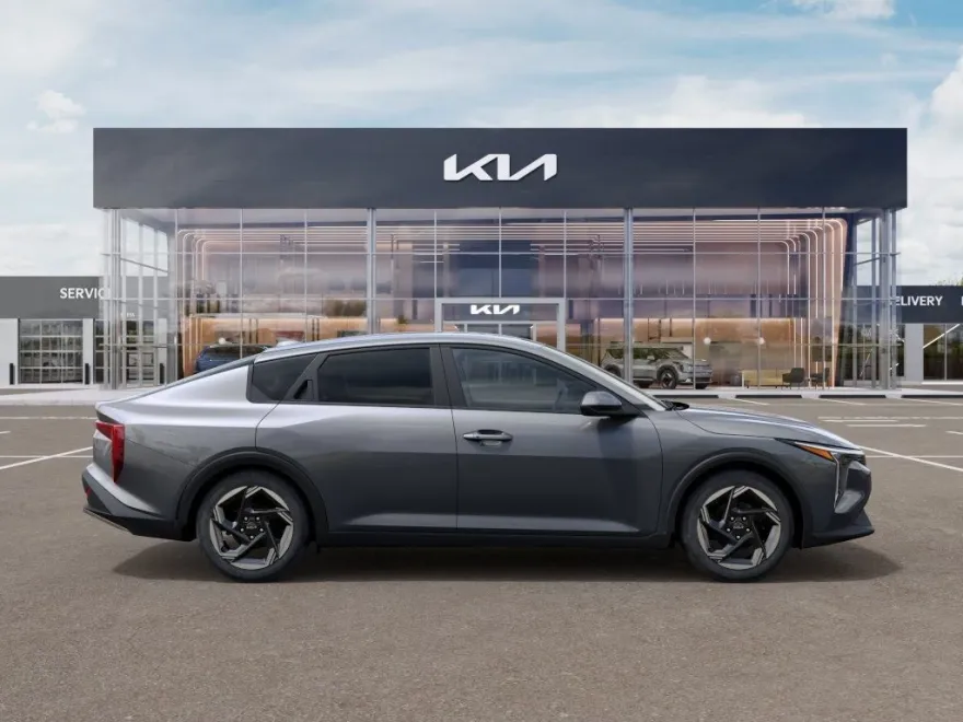 2025 Kia K4 EX photo 1