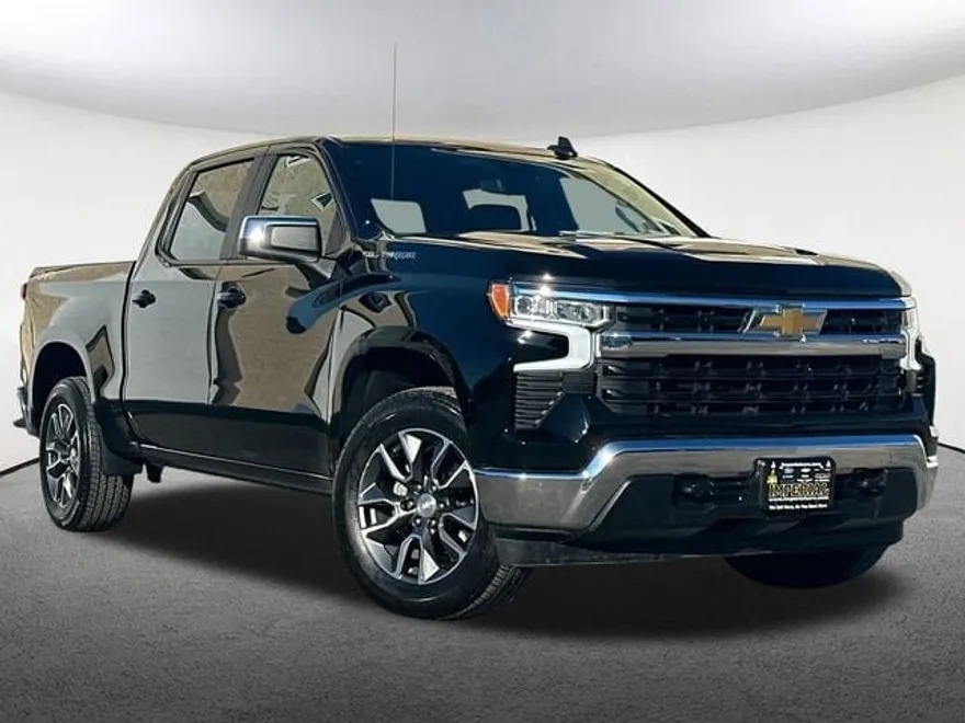 2024 Chevrolet Silverado 1500 LT photo 1