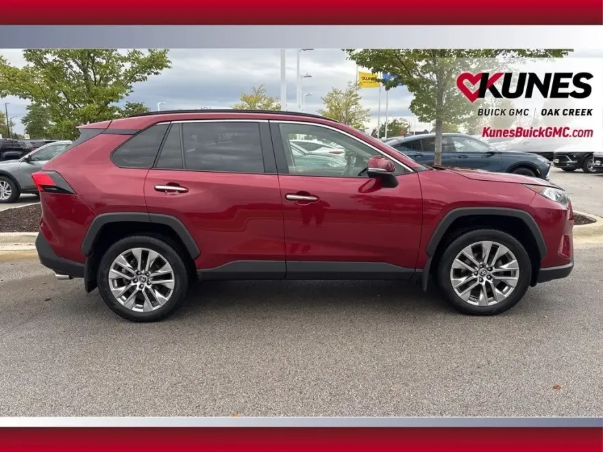 2020 Toyota RAV4 Limited photo 1