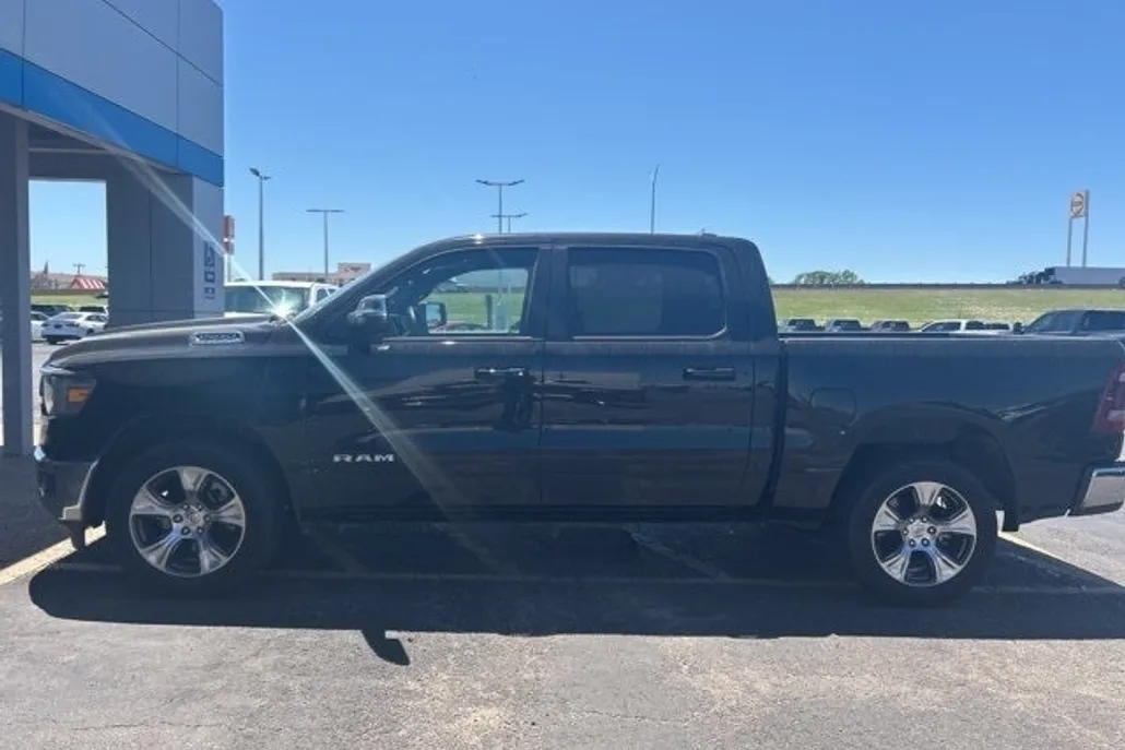 2024 Ram 1500 Laramie photo 1