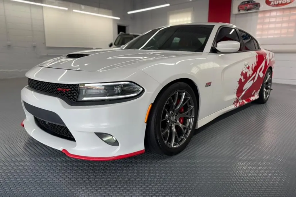 2016 Dodge Charger SRT8 392 photo 1