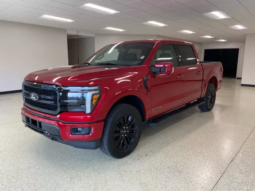 2025 Ford F-150 Lariat photo 1