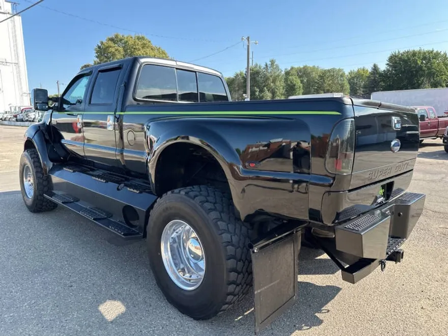 2007 Ford F-650 SuperCab photo 1