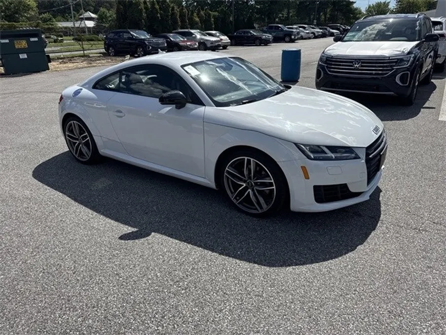 2017 Audi TT 2.0T Quattro photo 1