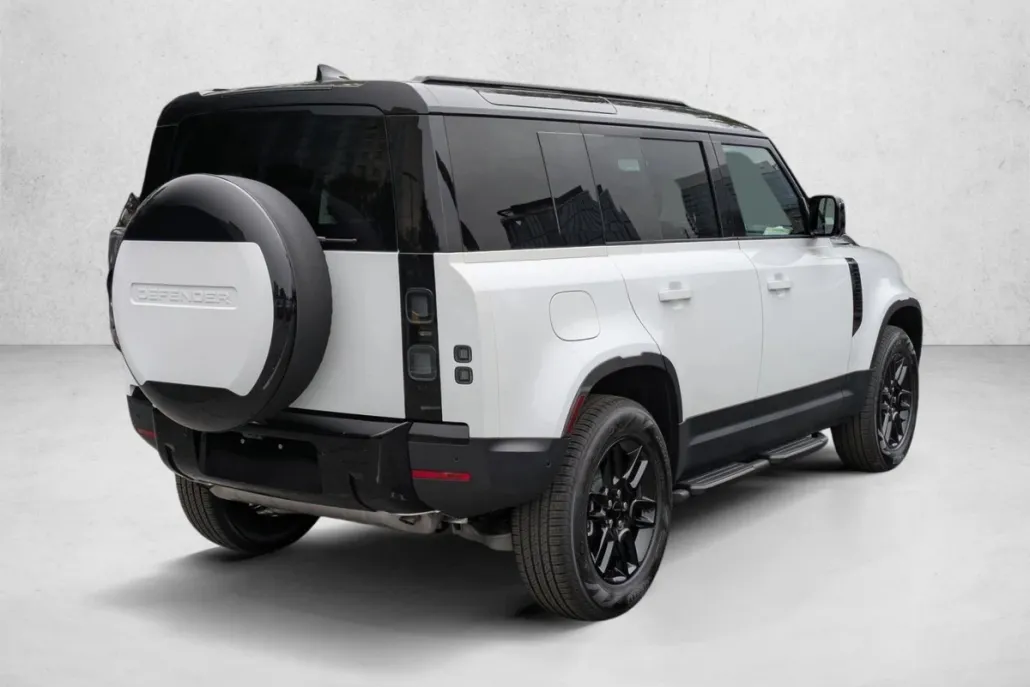 2026 Land Rover Defender 110 S photo 1