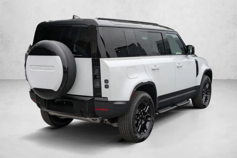 2026 Land Rover Defender 110 S photo 1