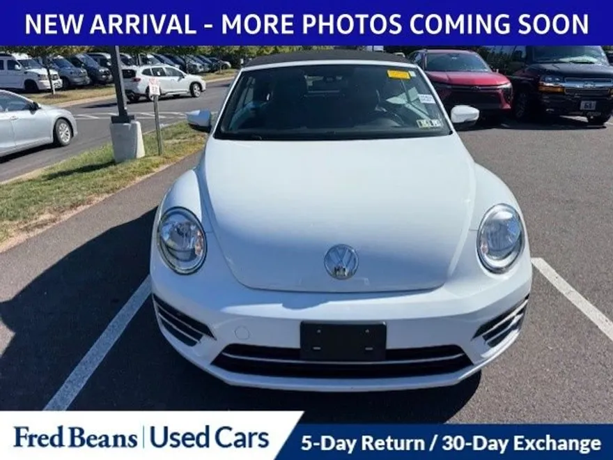 2017 Volkswagen Beetle 1.8T S photo 1