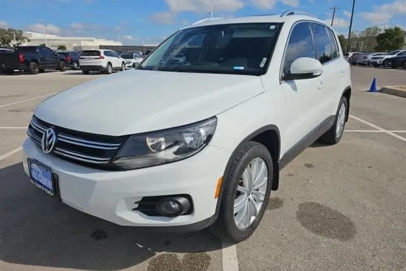 2015 Volkswagen Tiguan SE photo 1