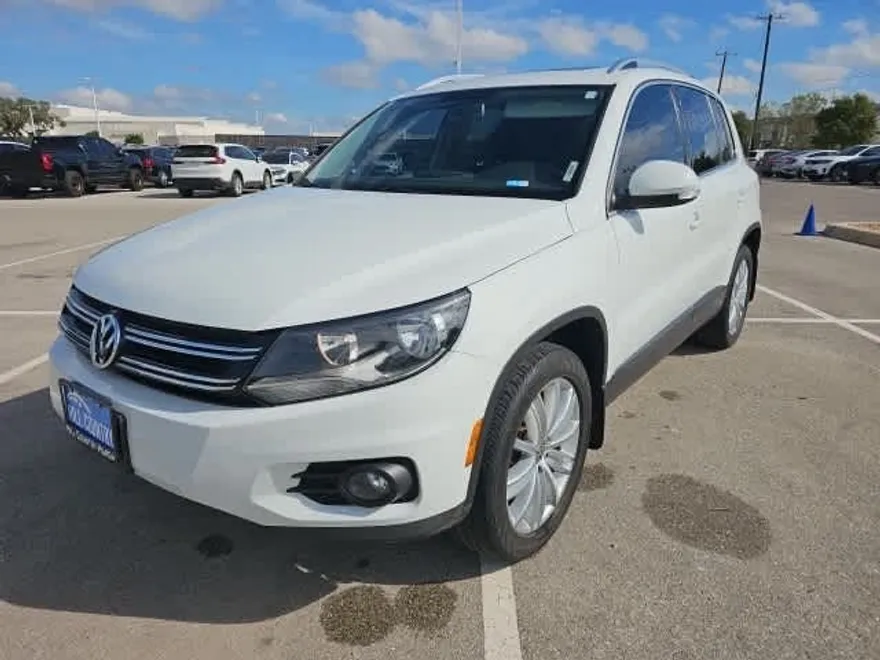 2015 Volkswagen Tiguan SE photo 1