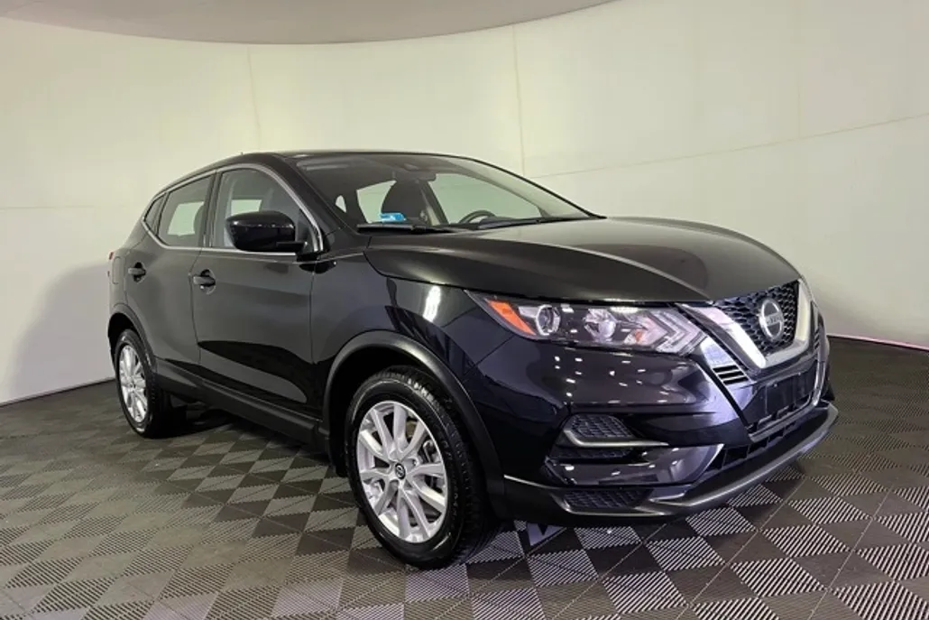2022 Nissan Rogue Sport S photo 1