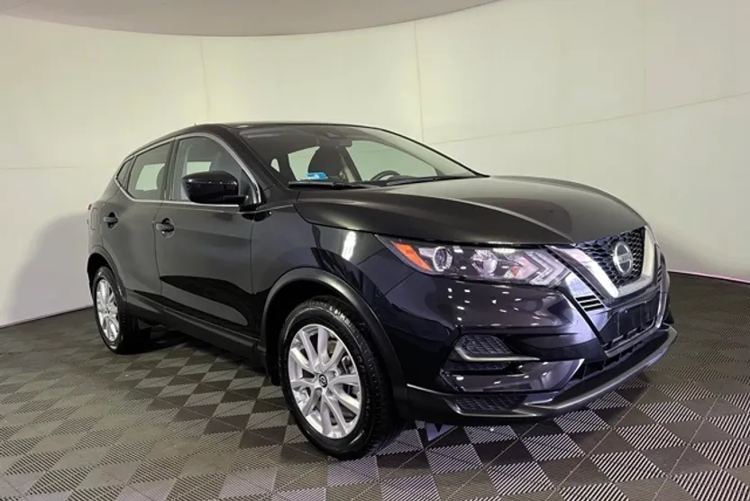 2022 Nissan Rogue Sport S photo 1