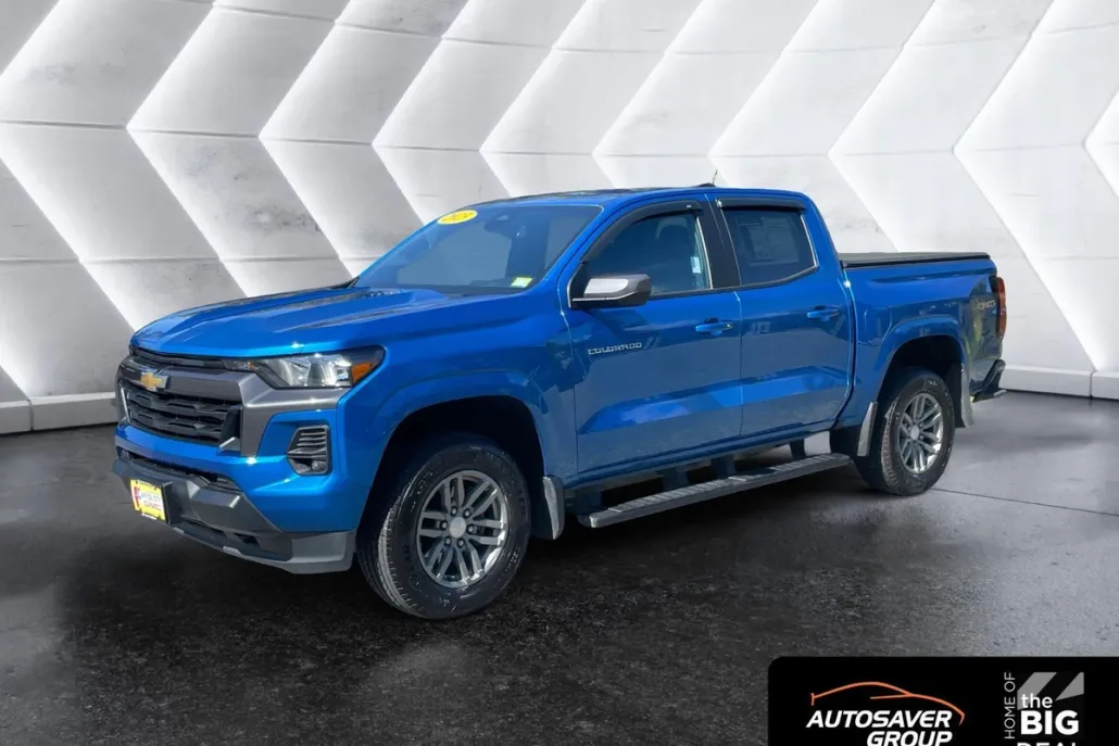 2023 Chevrolet Colorado LT photo 1